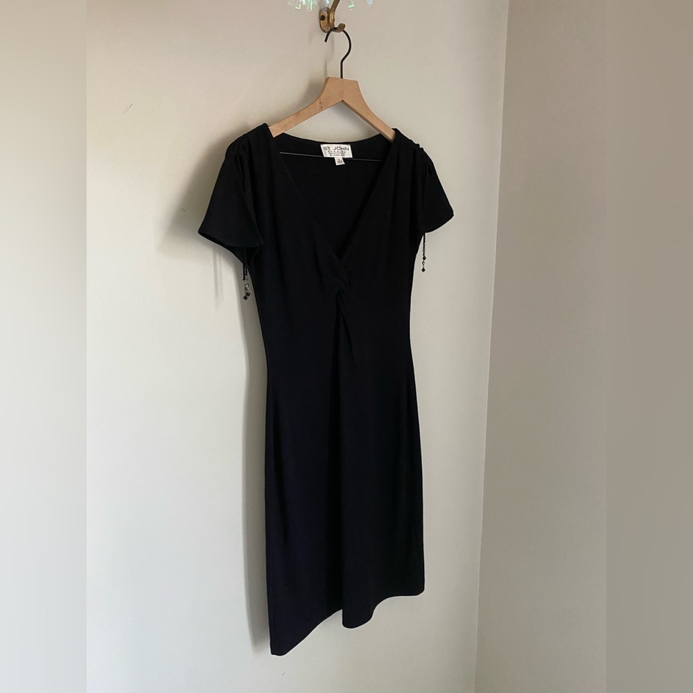 St.‎ John Evening Black Cocktail Dress Beaded Sleeve Size 6 Dog Show